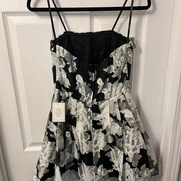 Women’s B. Darlin Dress Size 3/4 - Picture 2 of 6